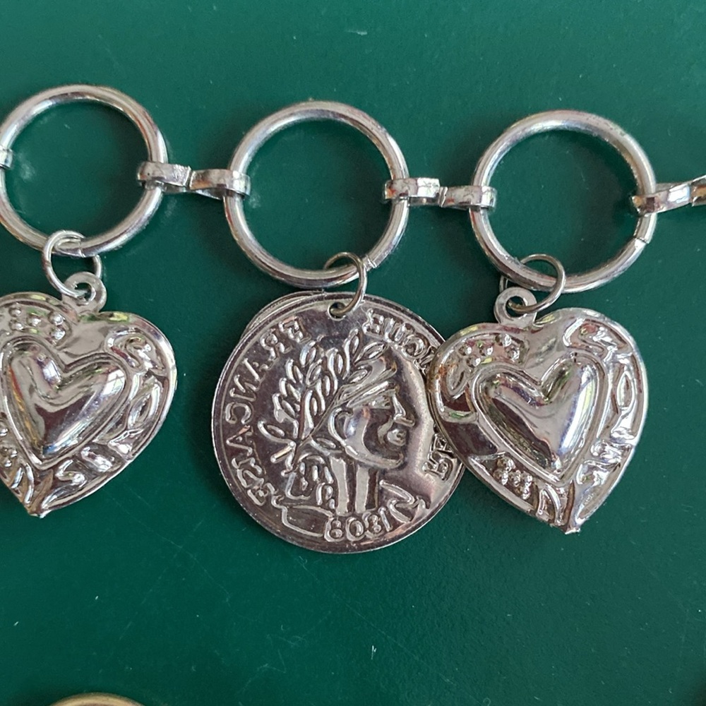 Charm bracelets - Picture 3 of 7